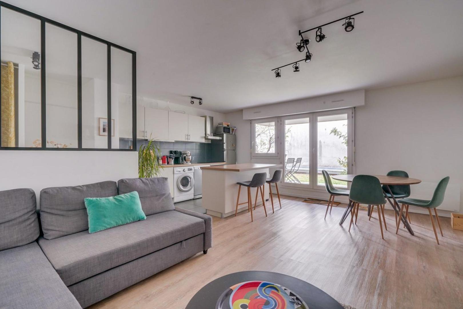 Pleasant Flat In Bordeaux With Terrace And Parking Apartment Екстериор снимка